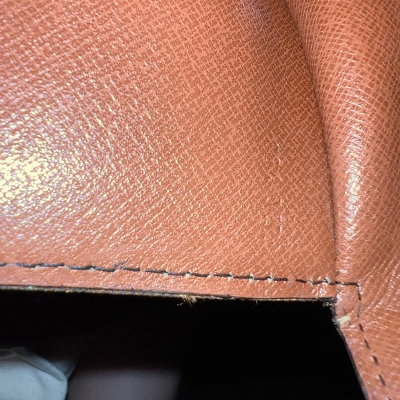 Authentic Lv purse - Picture 7 of 10